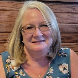 Meet your Posher, Holly